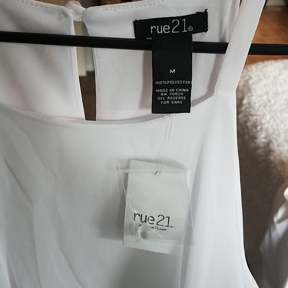 Dress - Picture 3 of 4